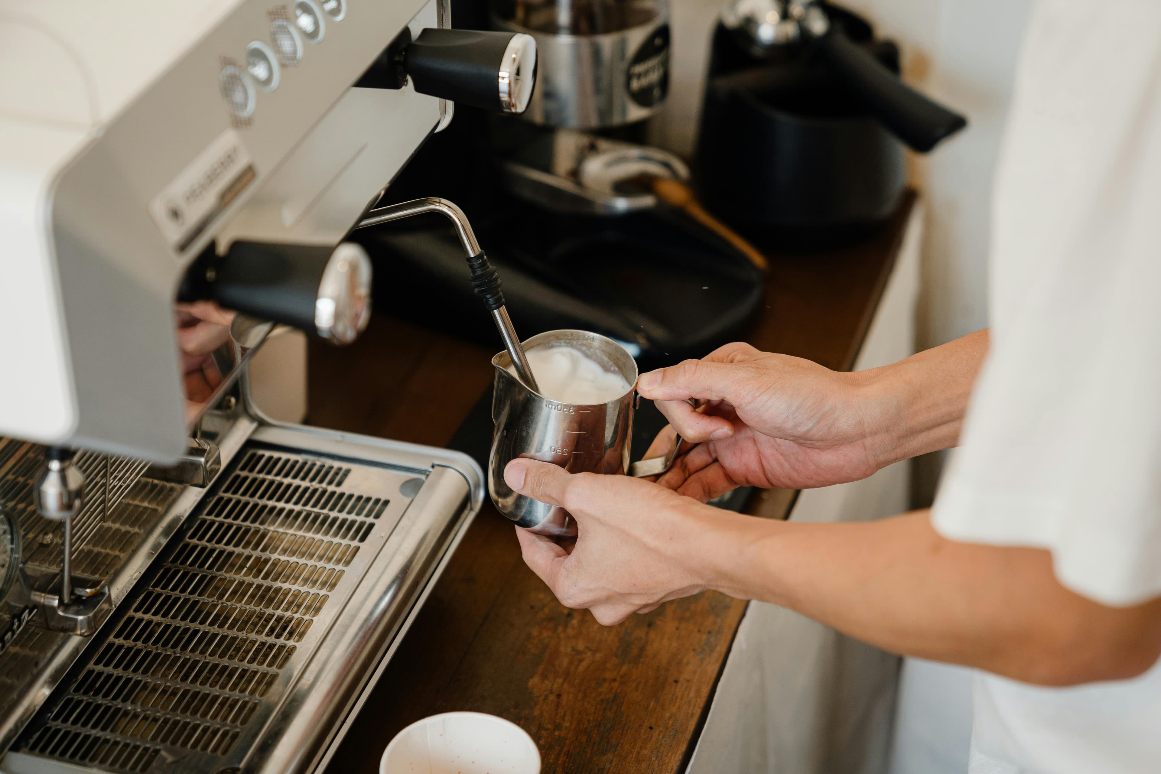 Boosting Networking with Coffee: Why a Barista Stand is Essential at Conferences